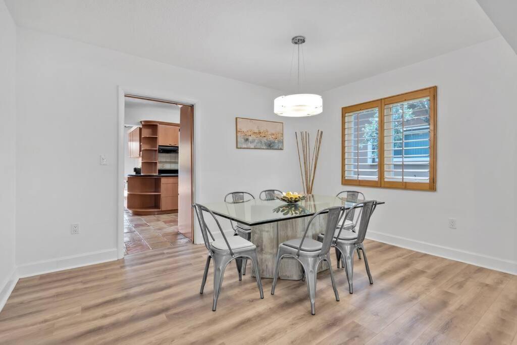 6 Bedrooms Oasis Treat With Oversized Pool, 9 Minutes To The Pousada Miami