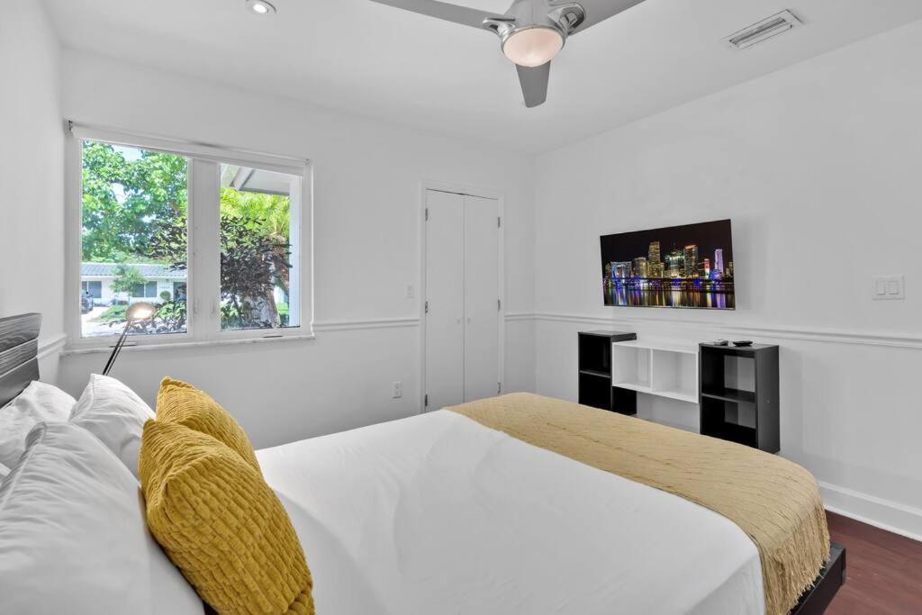 Pousada 6 Bedrooms Oasis Treat With Oversized Pool, 9 Minutes To The Miami
