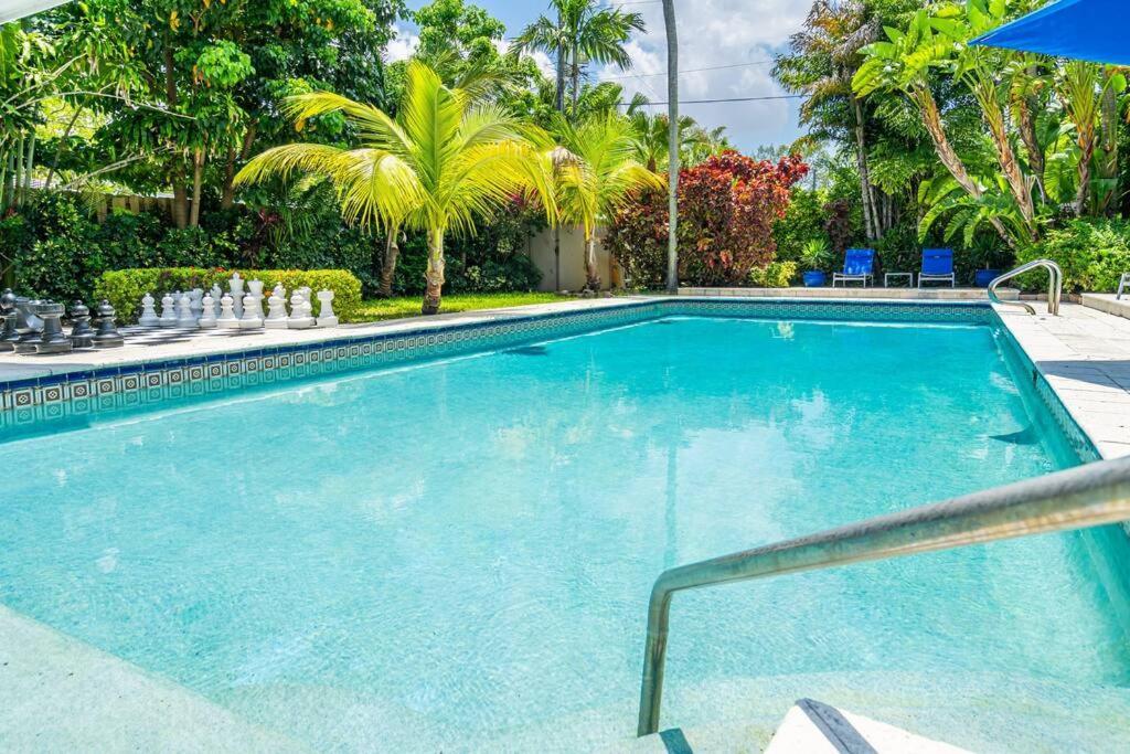 6 Bedrooms Oasis Treat With Oversized Pool, 9 Minutes To The Pousada