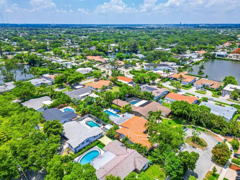 Pousada 6 Bedrooms Oasis Treat With Oversized Pool, 9 Minutes To The *